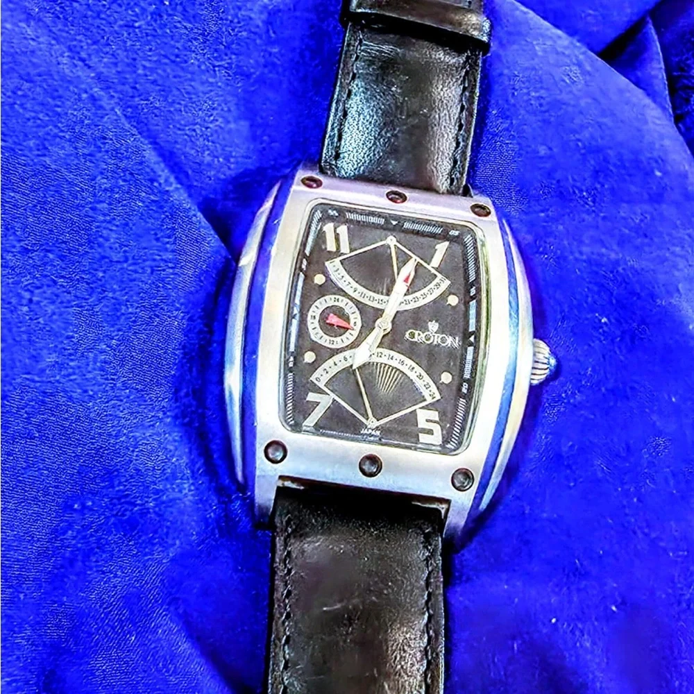 Croton Retrogade Day Date Classic Mens Watch
